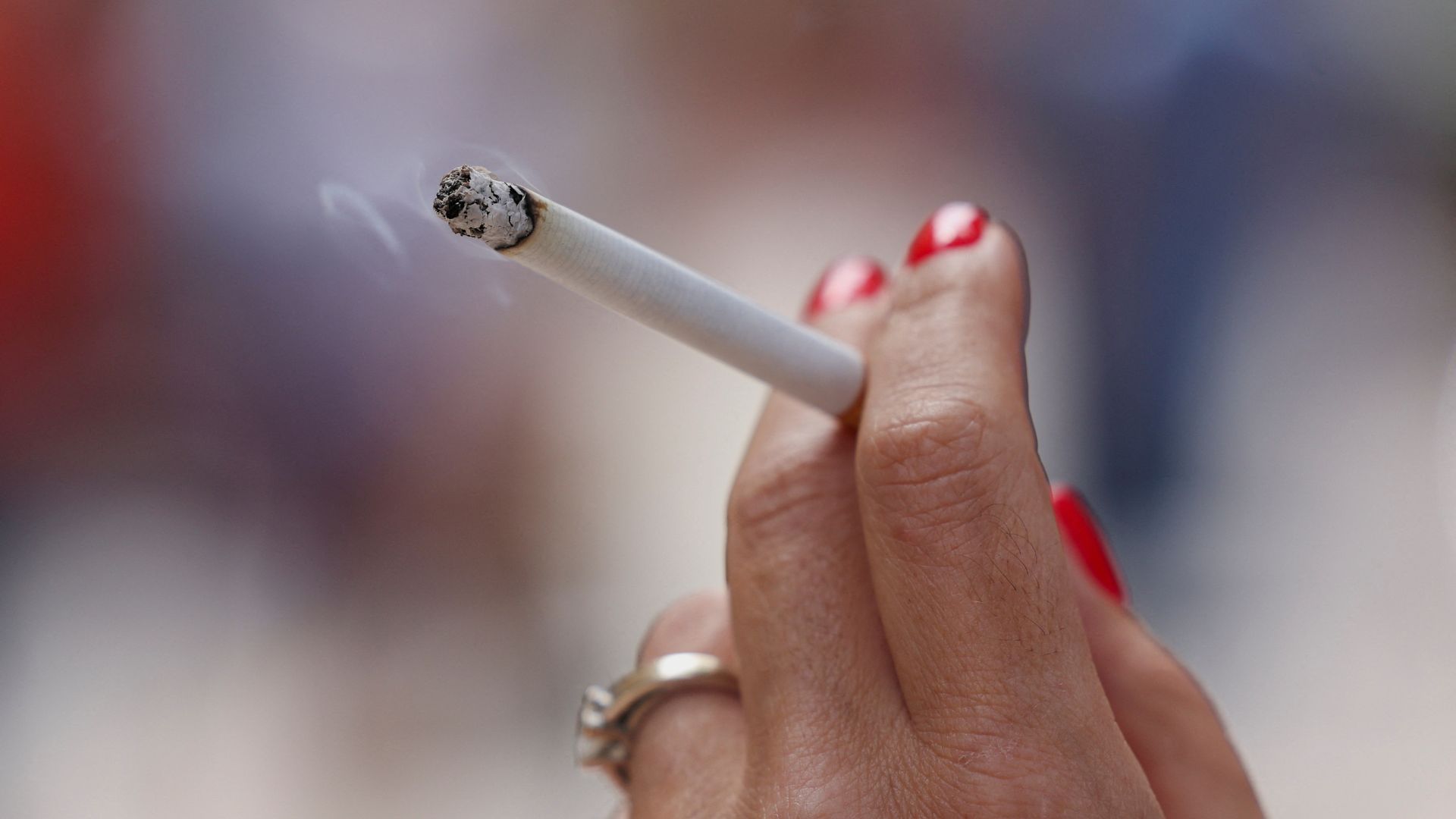 As France tightens smoking ban, what are the laws around Europe?