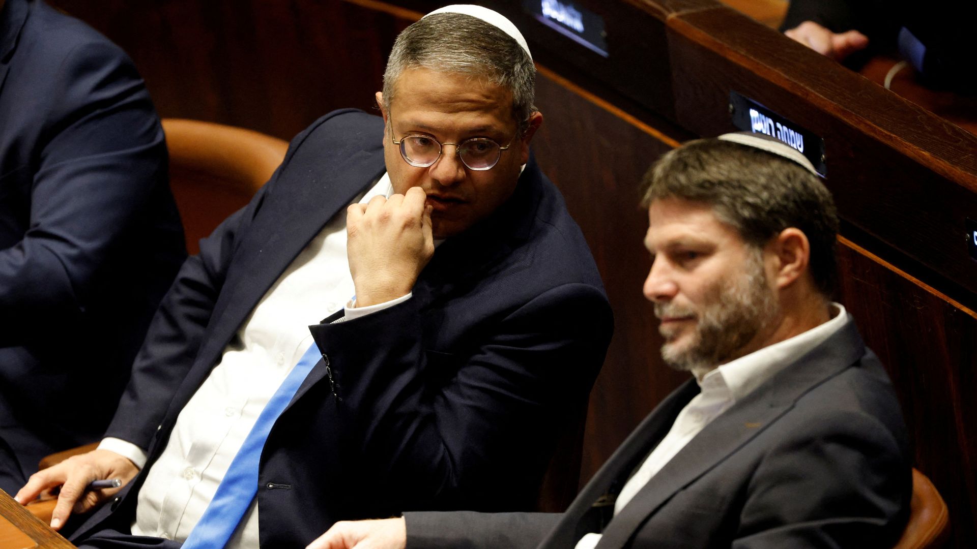 Right-wing Knesset members Itamar Ben-Gvir and Bezalel Smotrich attend a special session at the Knesset Israel's parliament. /Amir Cohen/Pool/Archive
