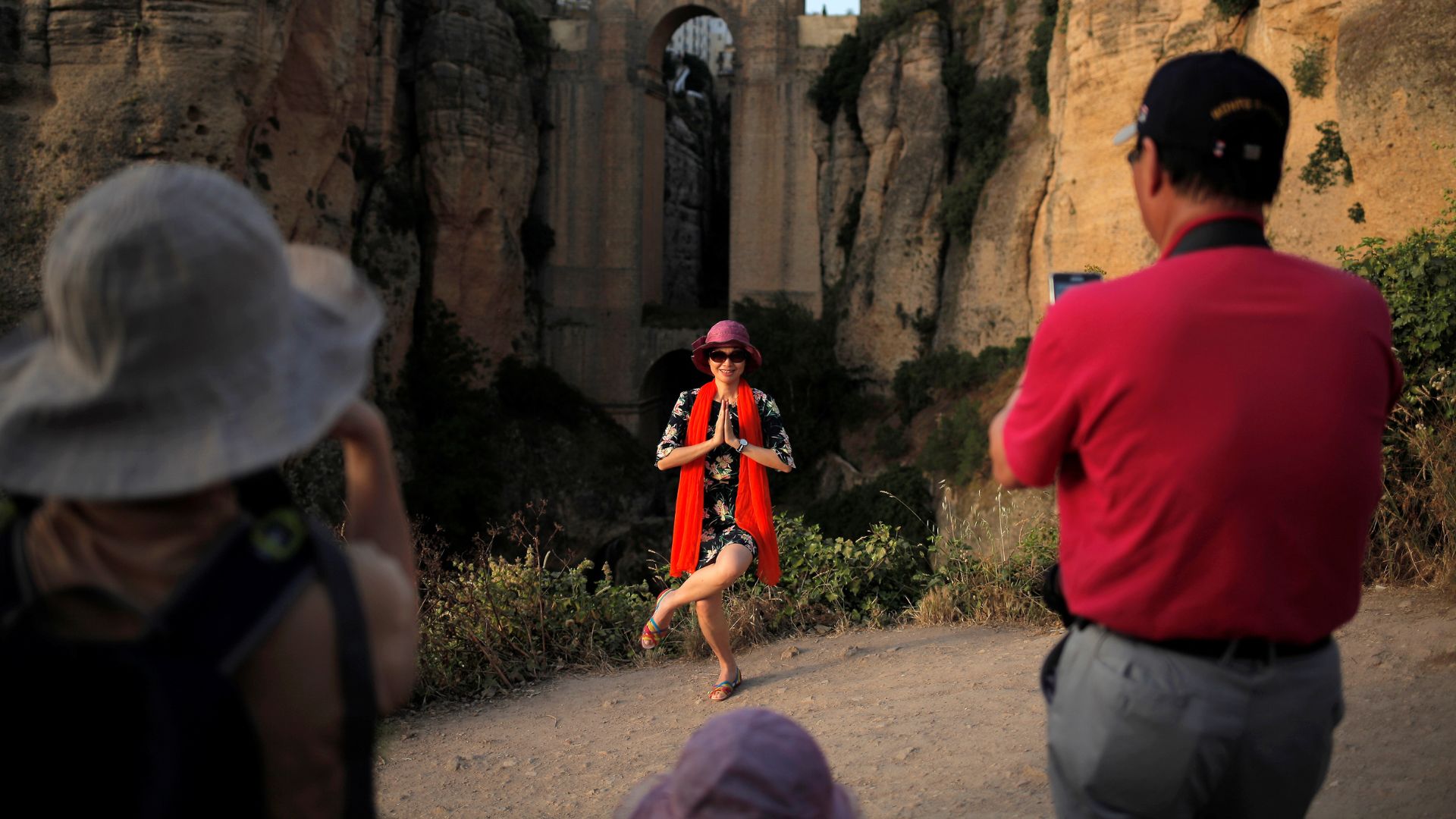 Chinese travelers ride to the rescue as Europe sees tourism slump