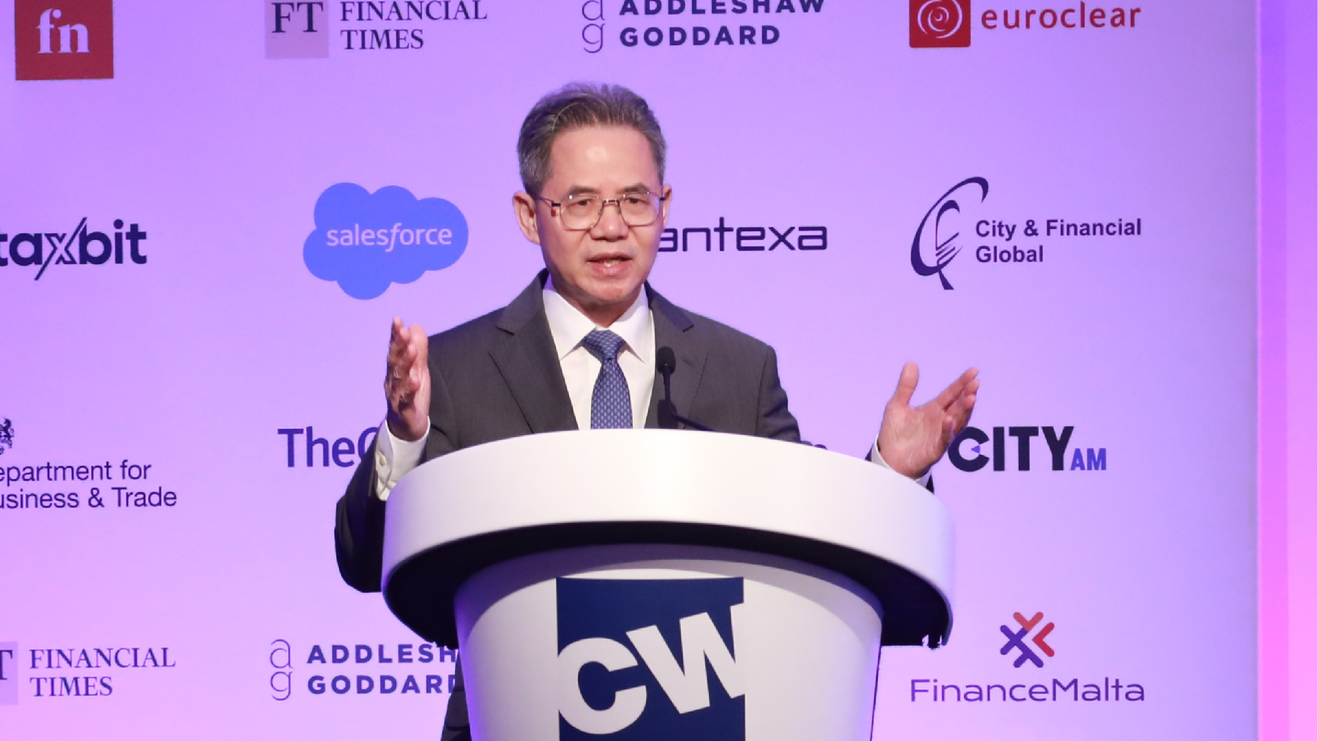 Chinese ambassador: Reject Cold War mindset, boost green collaboration