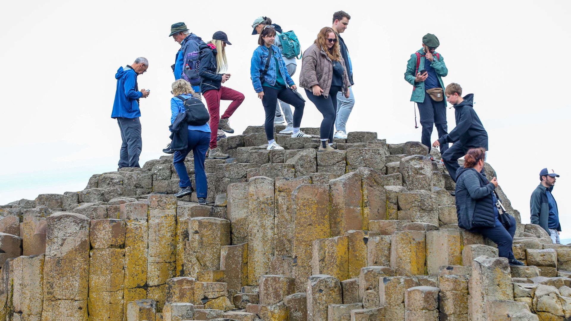Tourist coins pose giant problem at N. Ireland's famous causeway site