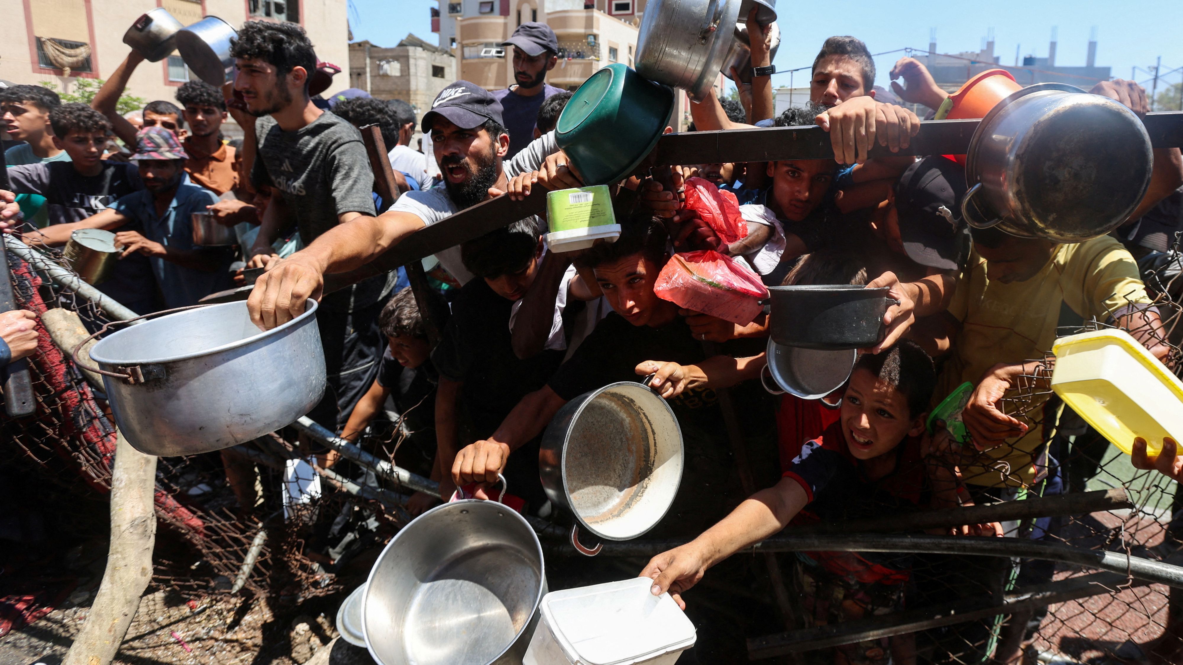 Gazans risking lives to get food shows level of desperation – ICRC