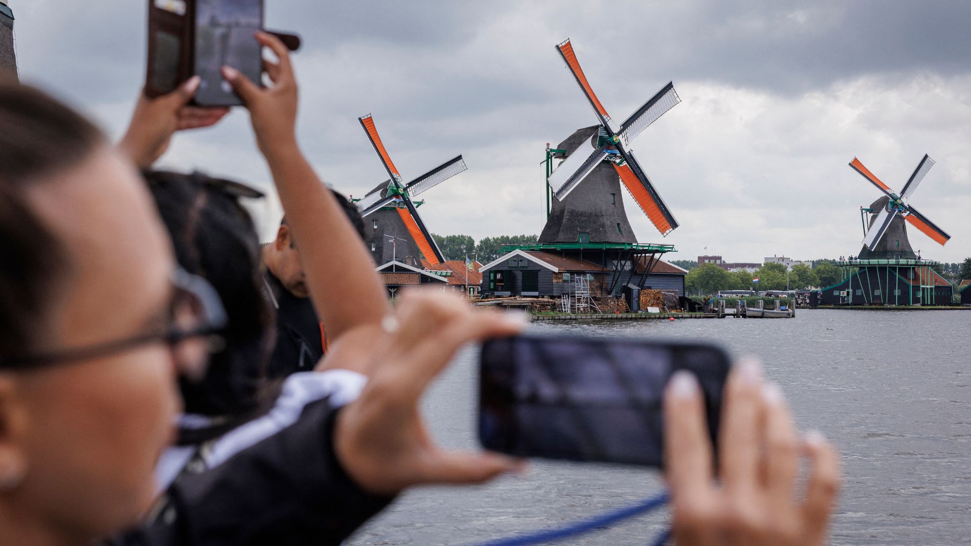 Zaanse Schans received 2.6 million visitors last year. /Simon Wohlfahrt/AFP