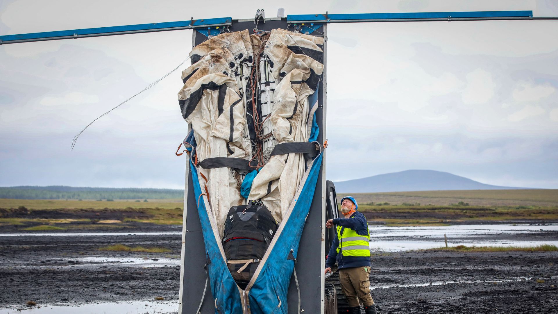 Doherty prepares to launch a Kitepower Kite at Bangor Erris. /Paul Faith/AFP
