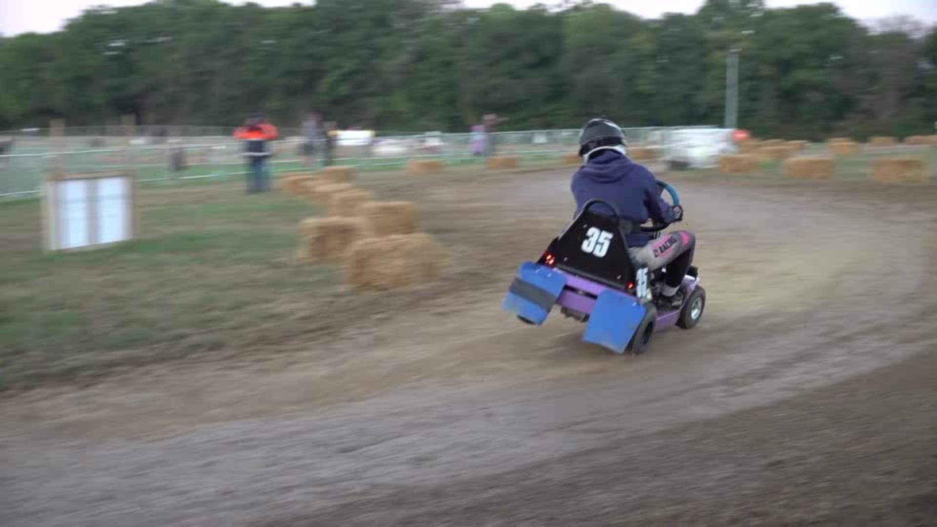 Cornering on a lawnmower isn't easy. /Reuters