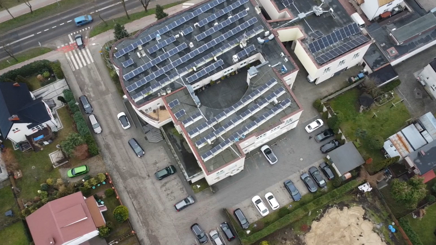 Solar panels are helping Poland move away from heavy pollutant energy sources like coal. /CGTN