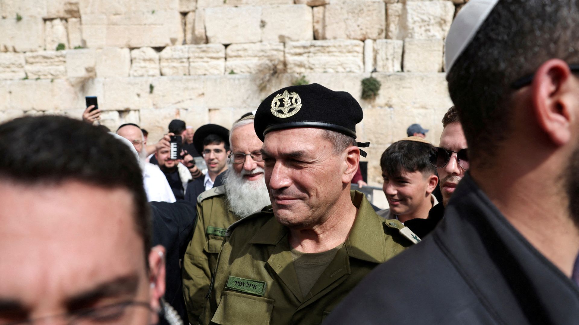 Military chief Eyal Zamir at the Western Wall, Judaism's holiest prayer site, in Jerusalem's Old City, March 5, 2025. /Ronen Zvulun/Reuters