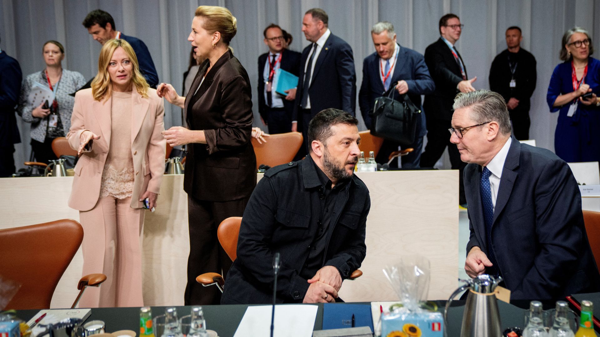 Ukraine's President Volodymyr Zelenskyy alongside UK Prime Minister Keir Starmer before the latter's early departure, with Denmark's Prime Minister Mette Frederiksen and Italy's Prime Minister Giorgia Meloni in the background.  /Ida Marie Odgaard/Ritzau Scanpix
