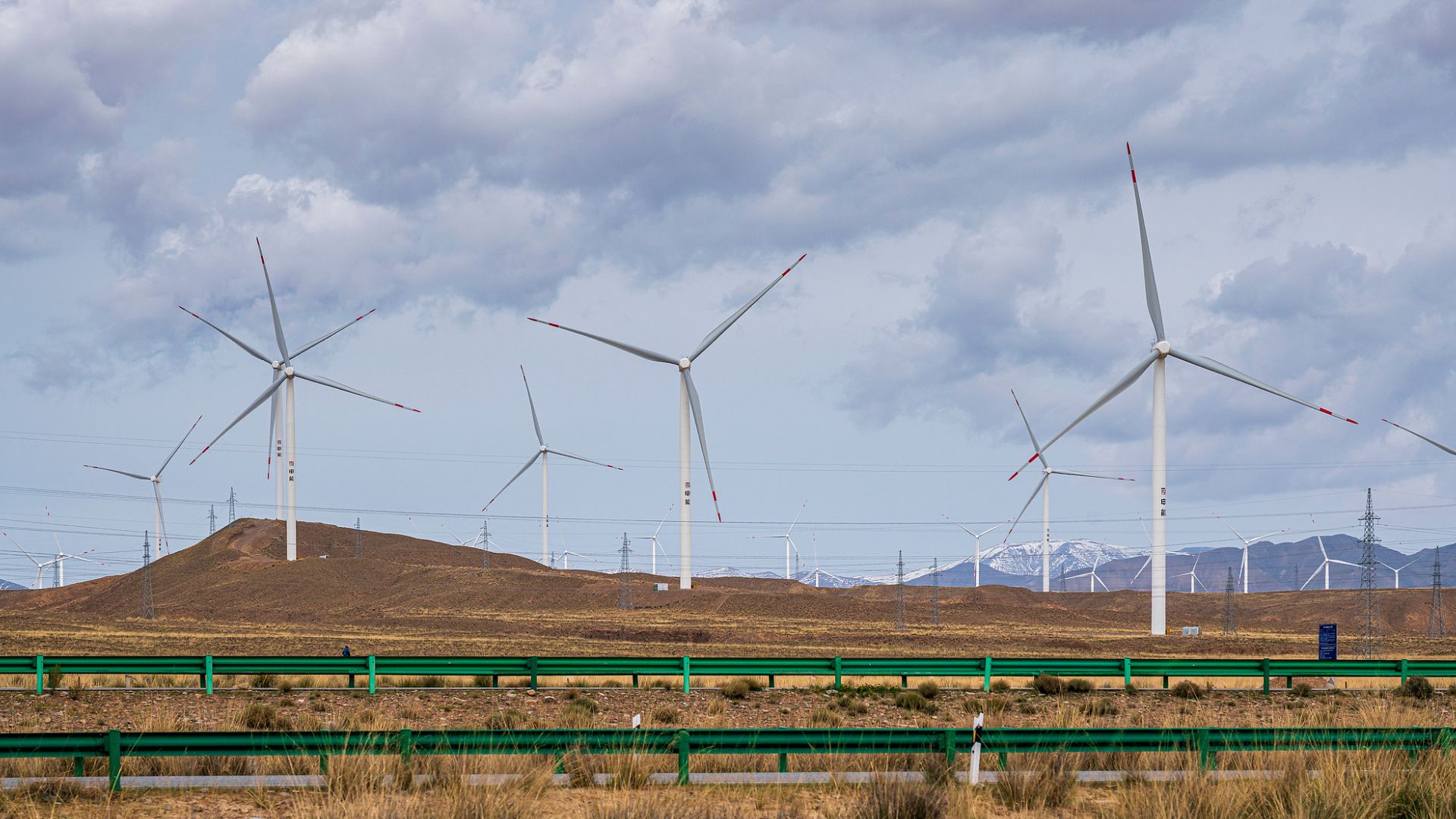 Renewables overtake coal but growth slows - China ahead of schedule