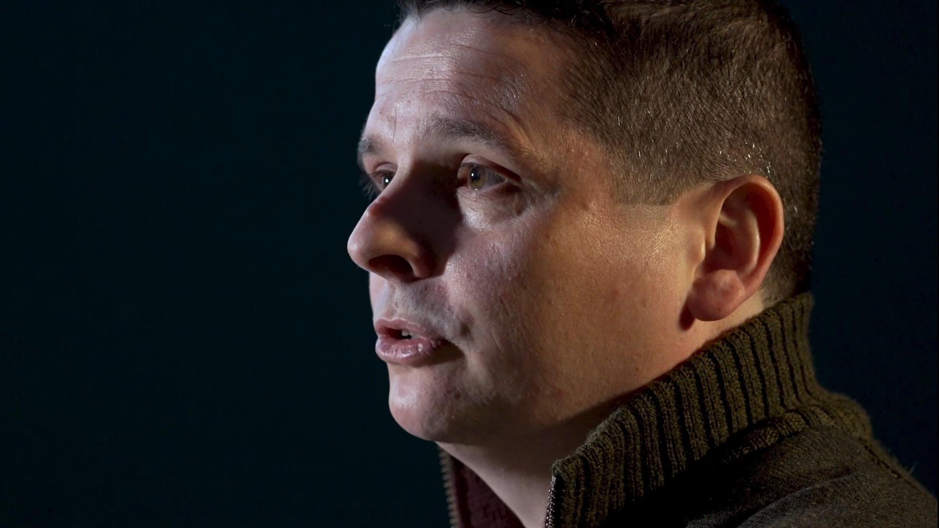 Lee Broadbent spent years burying what he couldn't face. /CGTN