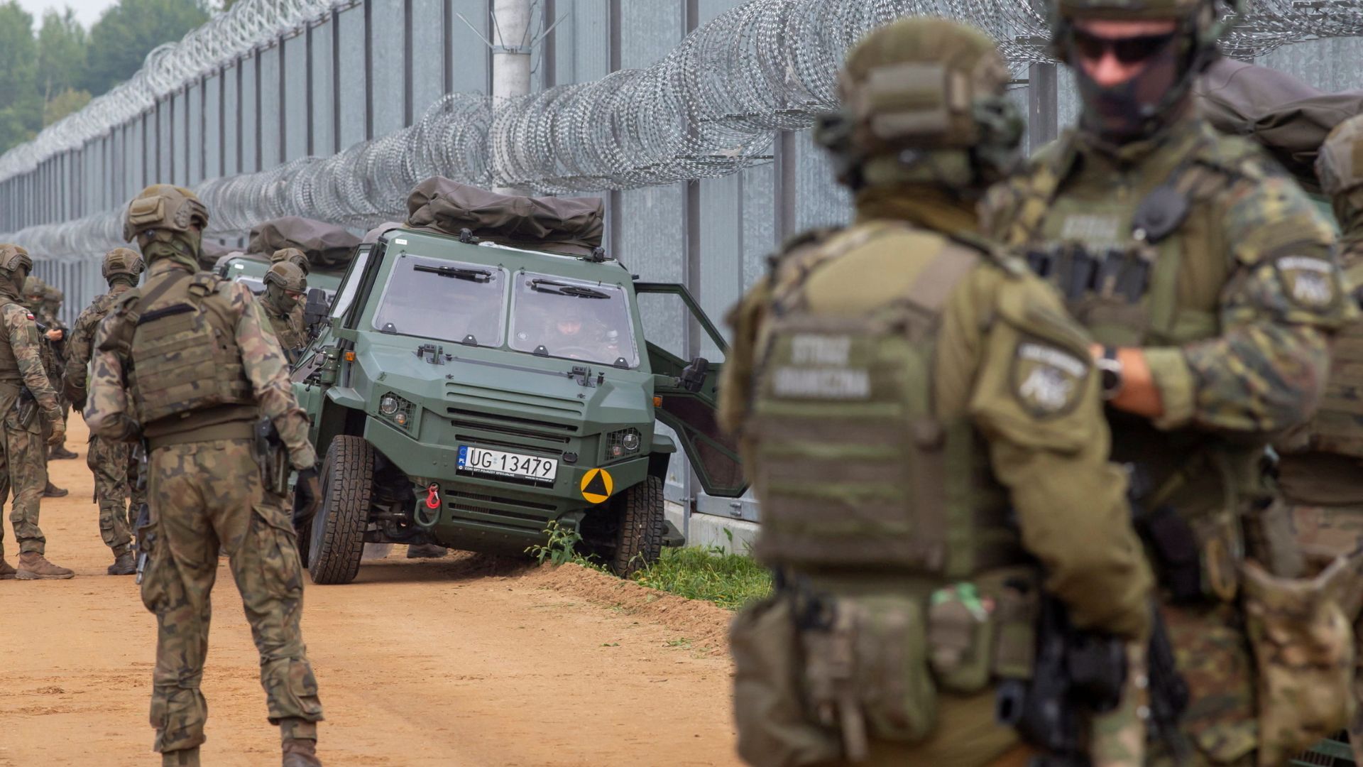 Poland delays Belarus border reopenings in solidarity with Lithuania