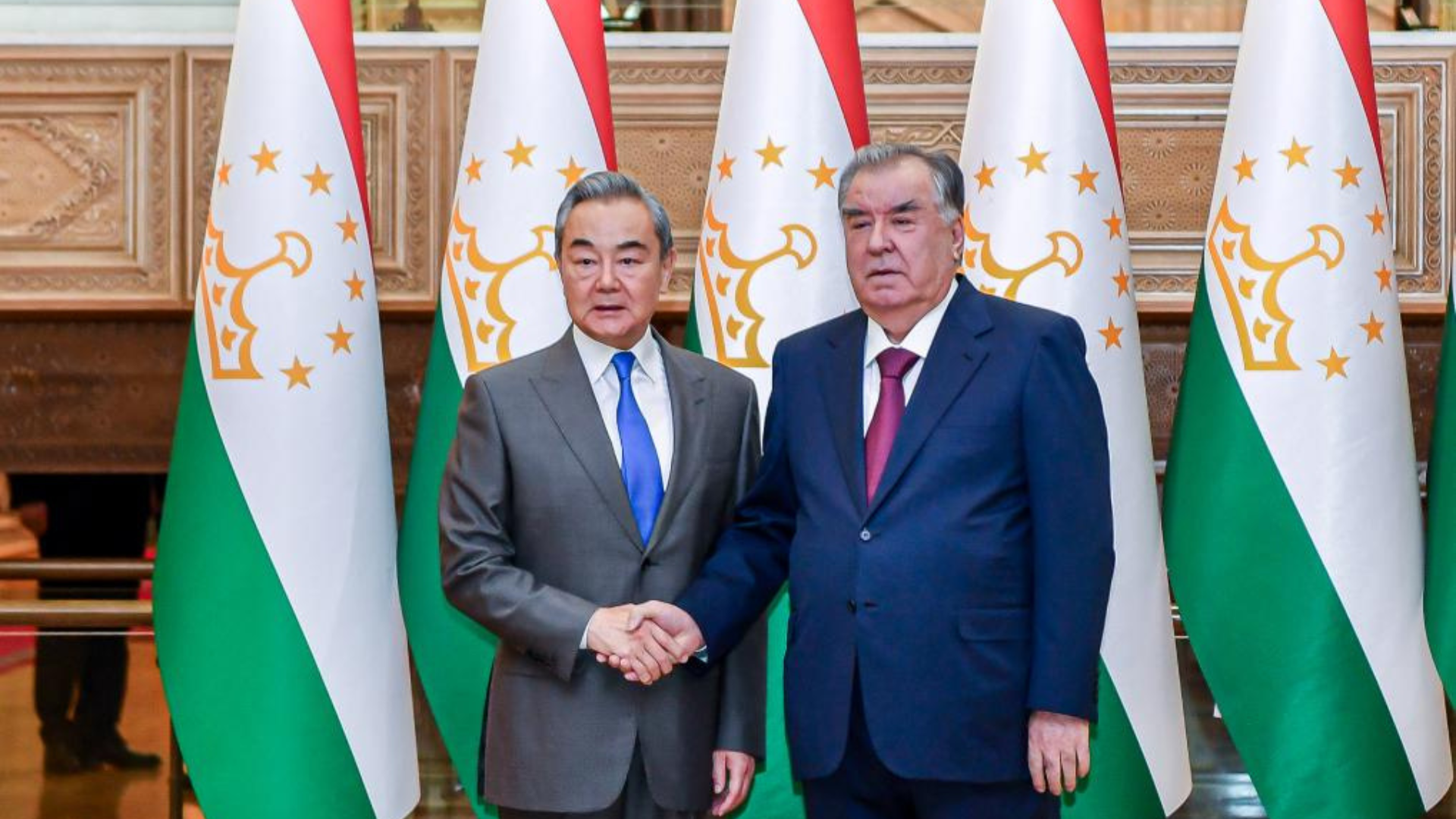 Tajik President Emomali Rahmon meets with visiting Chinese Foreign Minister Wang Yi in Dushanbe, Tajikistan. (Xinhua/Zhang Chaoqun)
