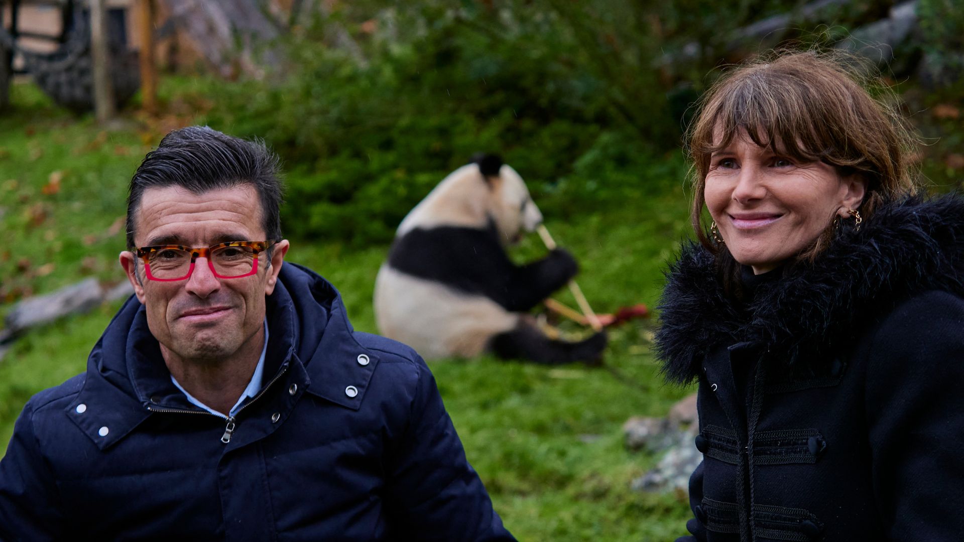 Directors of the Beauval Zoo directors Rodolphe Delord (L) and Sophie Delord (R) say they will miss Yuan Zi (C). /Guillaume Souvant/AFP
