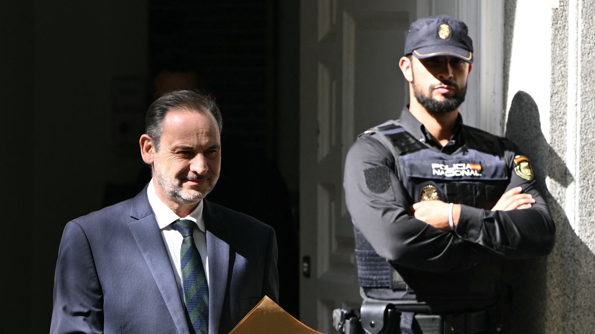 Former Spanish Minister of Transport Jose Luis Abalos leaves the Supreme Court following his appearance for alleged corruption in Madrid in October. /Javier Soriano/AFP
