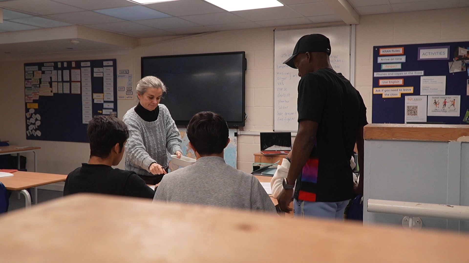 Teacher Emily Thomas says she helps 'charming young people.' /CGTN