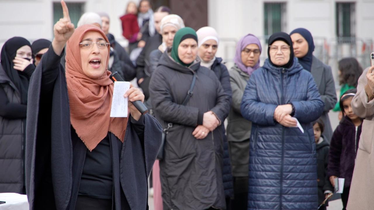 How Austria's potential hijab ban inspired a protest by schoolgirls