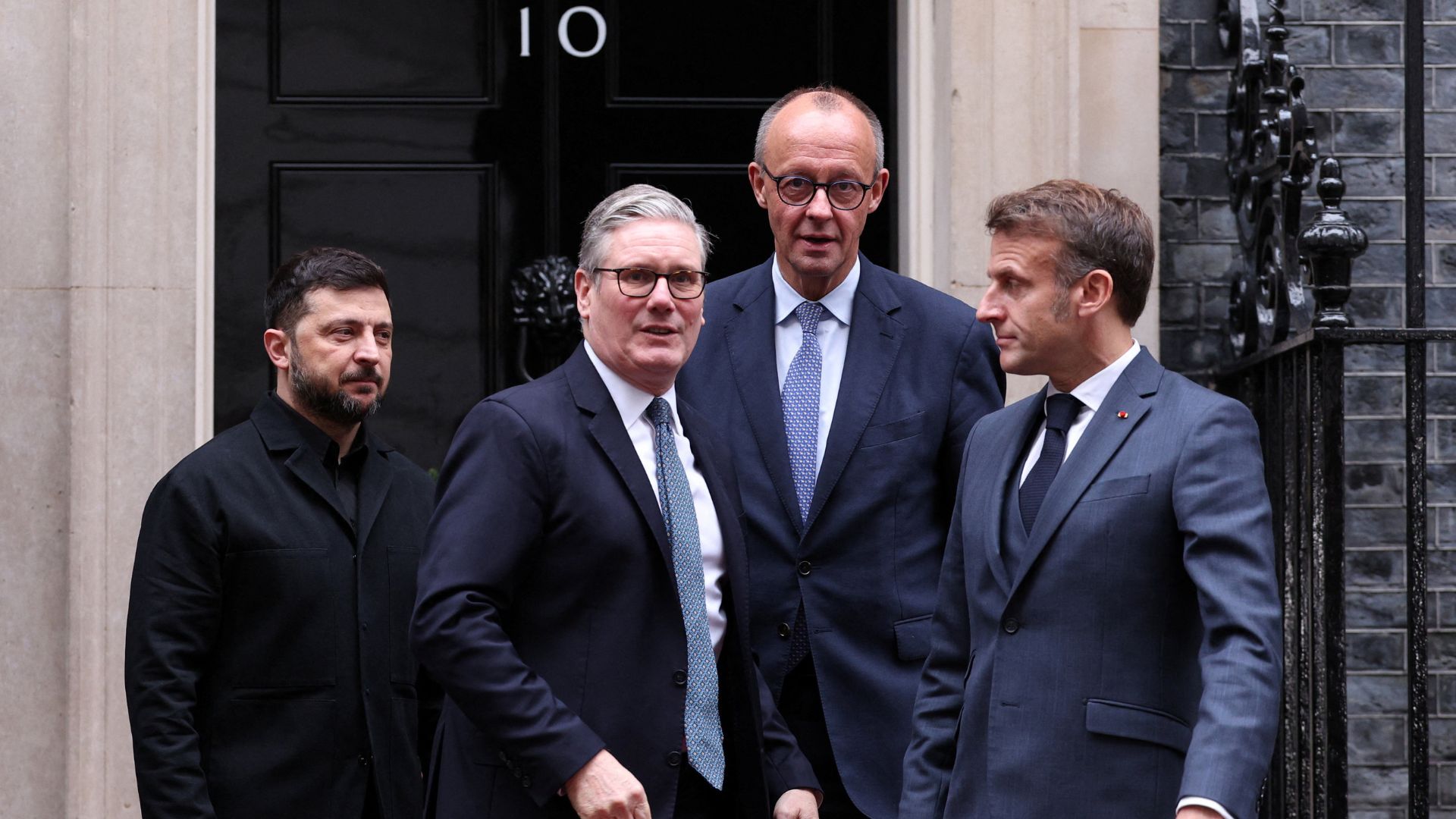 British Prime Minister Keir Starmer, Ukrainian President Volodymyr Zelenskiy, French President Emmanuel Macron, and German Chancellor Friedrich Merz at meeting 2025. /Adrian Dennis/Reuters