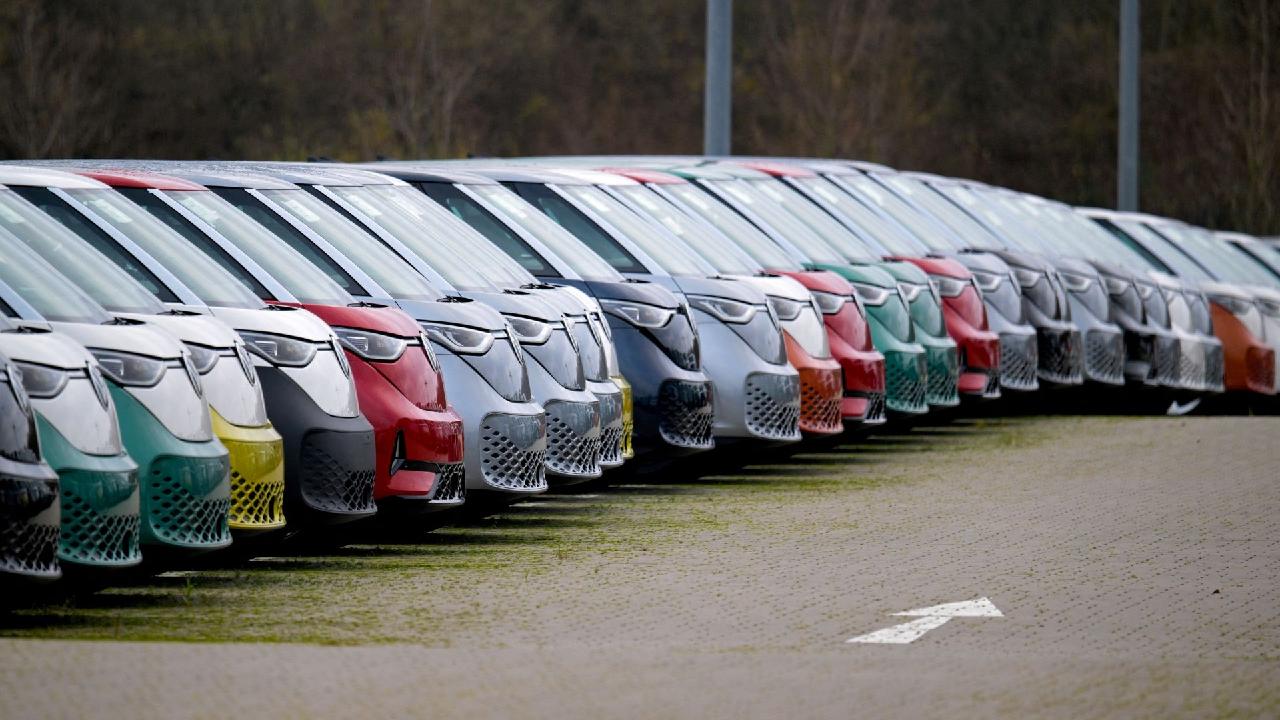 Climate climbdown: EU to drop 2035 combustion engine ban