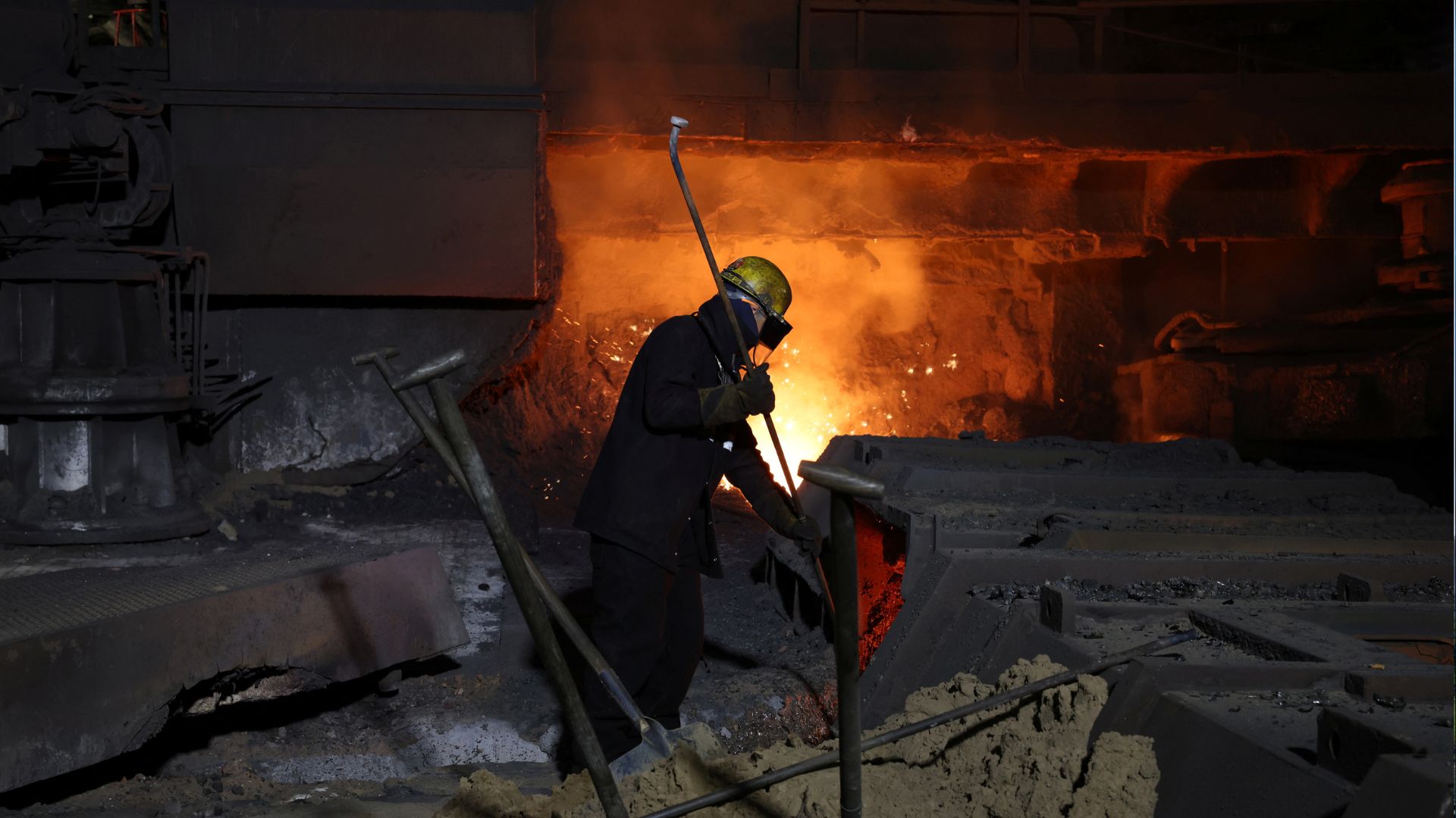 Importers of carbon-heavy goods produced abroad like steel must declare the CO2 emissions embedded in their products, and pay a levy if they exceed EU standards. /Darren Staples/Pool