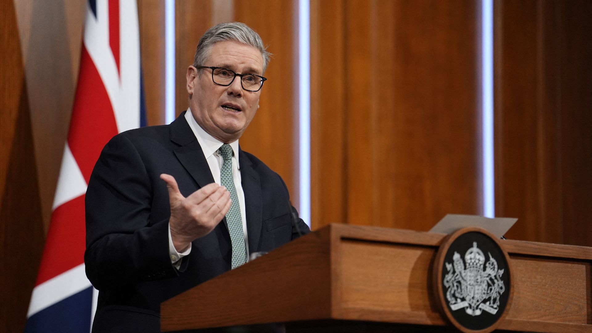 UK PM Keir Starmer speaks to the London media on Monday about Trump's tariff threats. /Jordan Pettitt/Pool via Reuters
