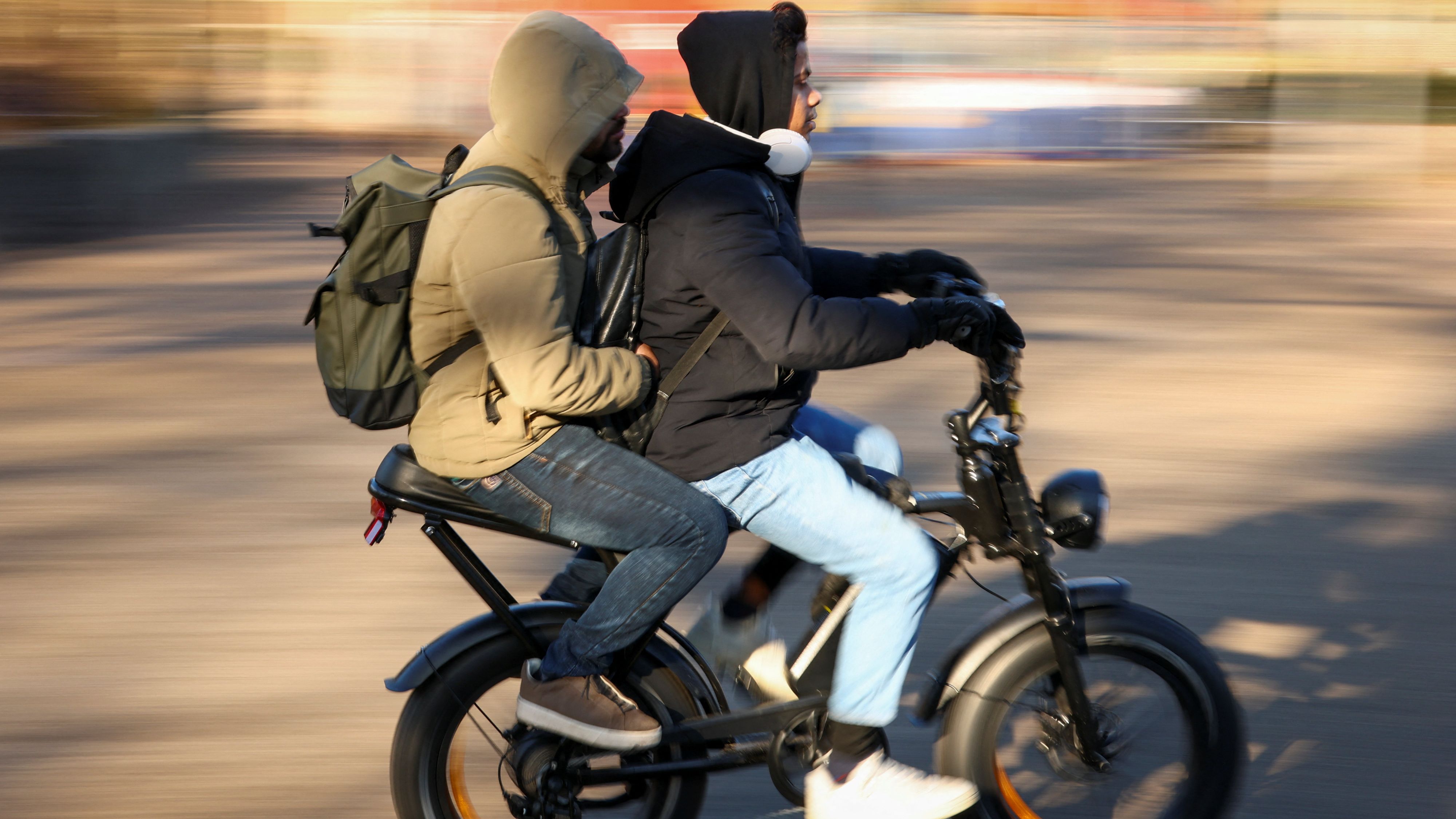 Riding in Vondelpark while the city of Amsterdam is preparing to ban 'fat bikes' from busy areas. /Piroschka van de Wouw/Reuters