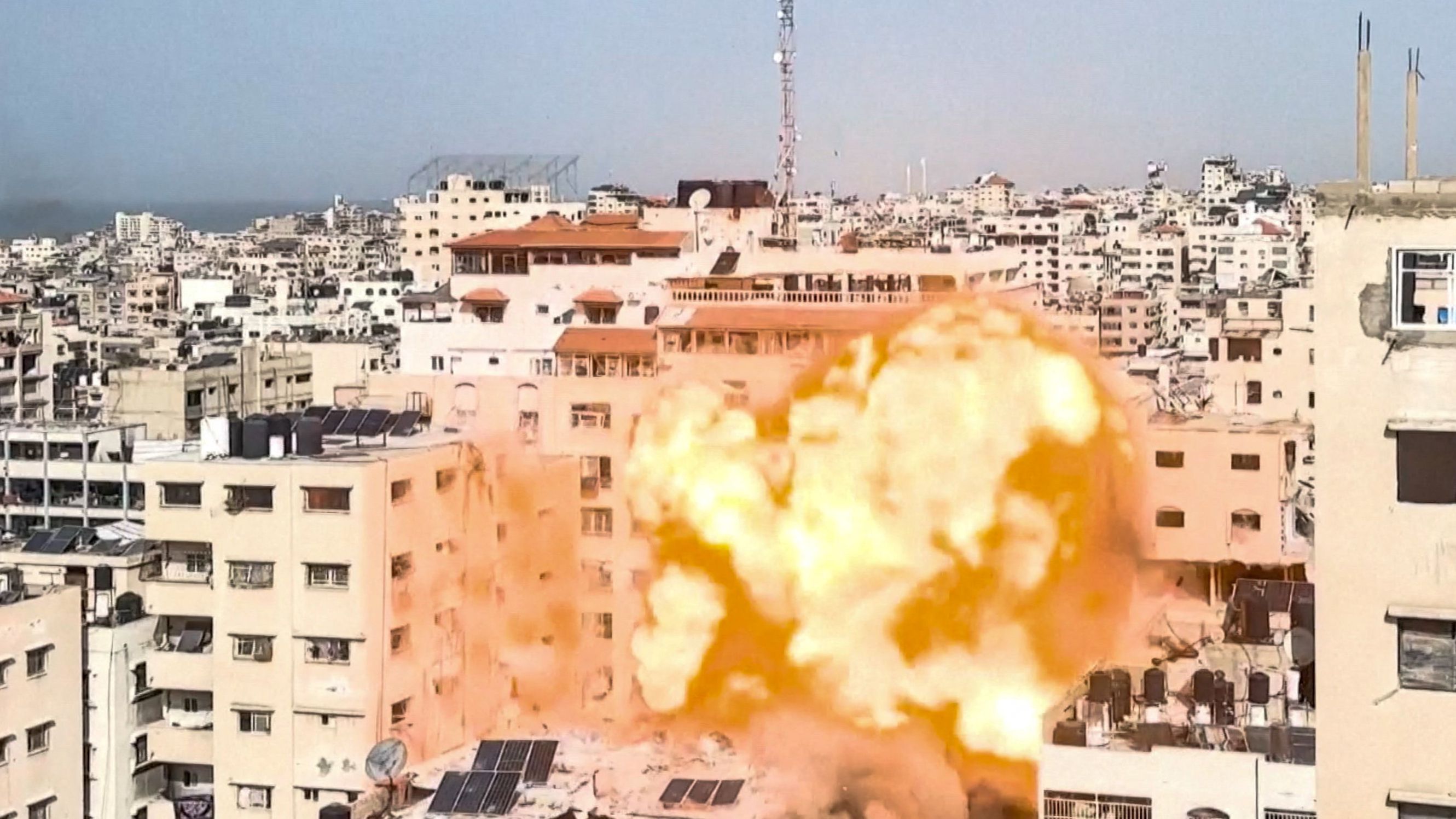 Israeli airstrikes kill 26 as Gaza awaits opening of Rafah crossing 