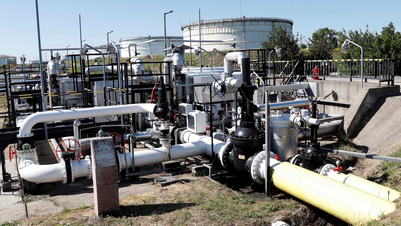 The Druzhba oil pipeline between Hungary and Russia is seen at the Hungarian MOL Group's Danube Refinery in Szazhalombatta, Hungary. /Bernadett Szabo/Reuters