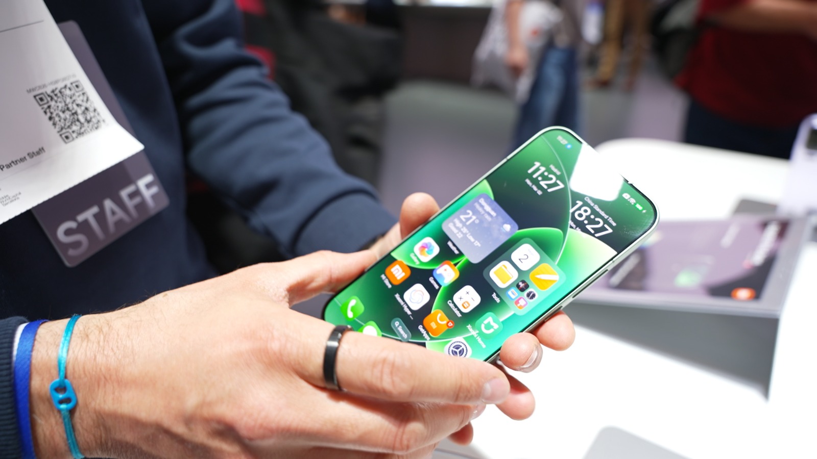 The Xiaomi 17 Pro Max has been a big hit in China, featuring a double display and top camera resolution and functions. /CGTN