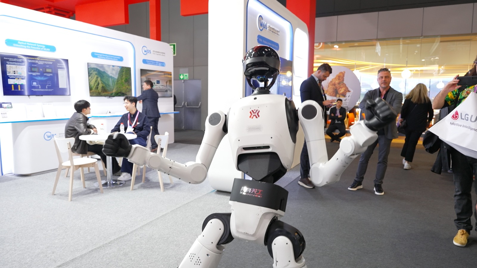 Robots are rocking the Mobile World Congress 2026. /CGTN