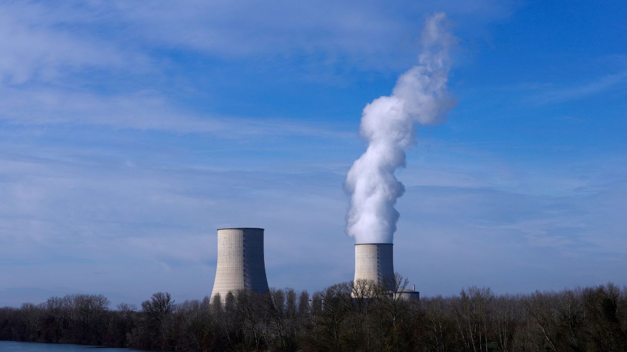 View of the cooling towers of the Electricite de France (EDF) nuclear power plant in Golfech on the edge of the Garonne river, France. /Manon Cruz/File/Reuters