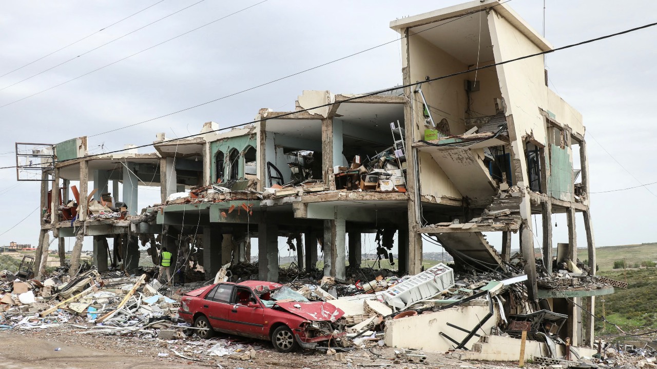 A destroyed healthcare center building in the aftermath of an Israeli strike in the southern Lebanese town of Burj Qalawiya. /Kawnat Haju/AFP