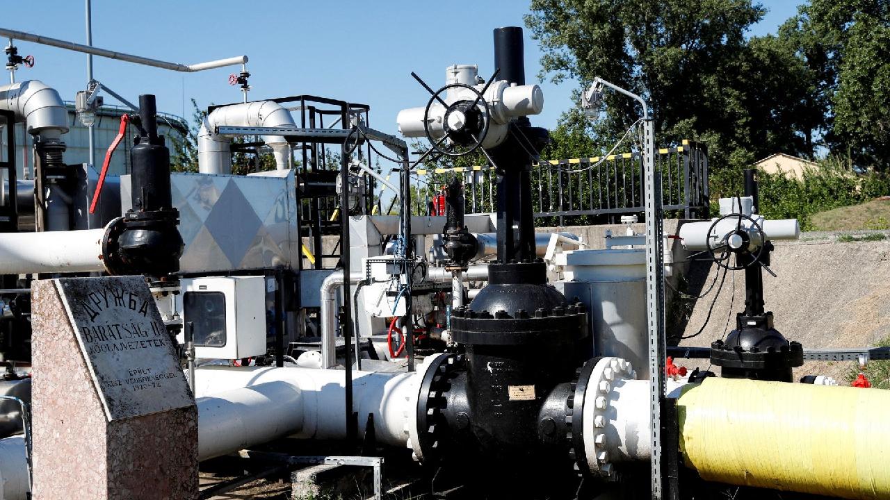 Pipeline politics: Oil, war and EU disunity over Druzhba damage