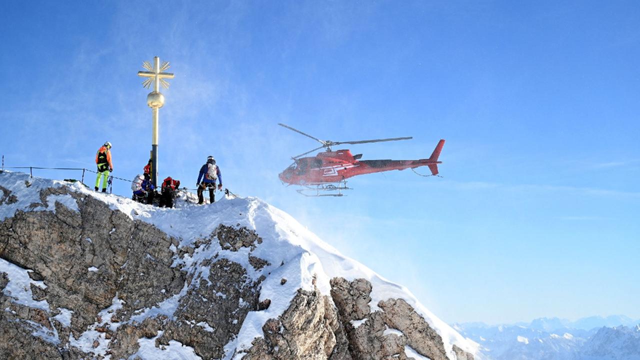 'Nostalgic loss': Germany's last glacier ski lift demolished