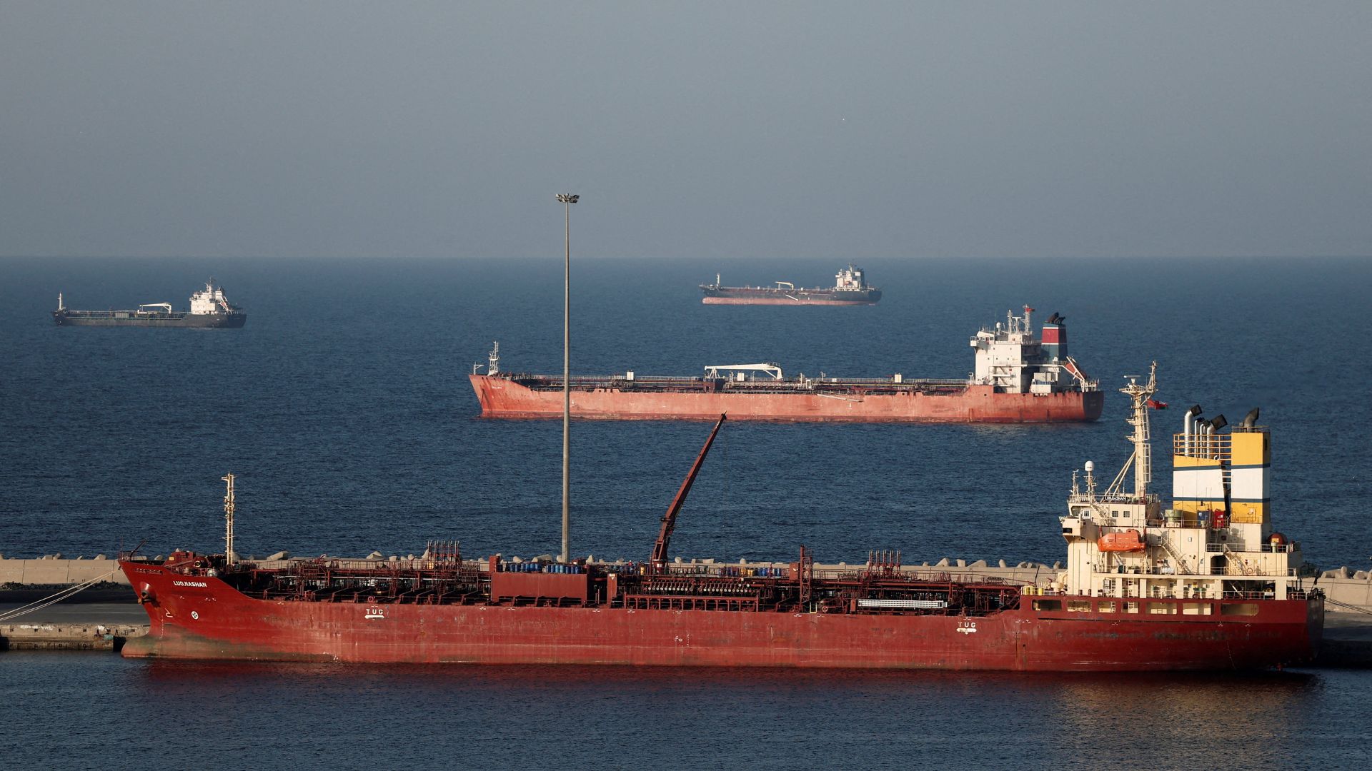 Tankers anchored in Muscat, Oman. /Benoit Tessier]/Reuters
