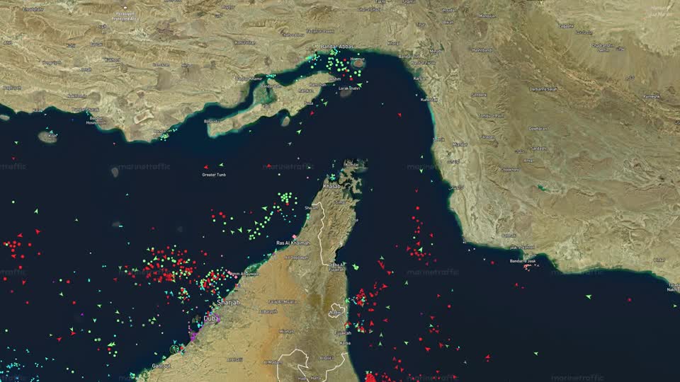 Screenshot of vessel traffic around the Gulf and Strait of Hormuz at 1400GMT. /MarineTraffic.com