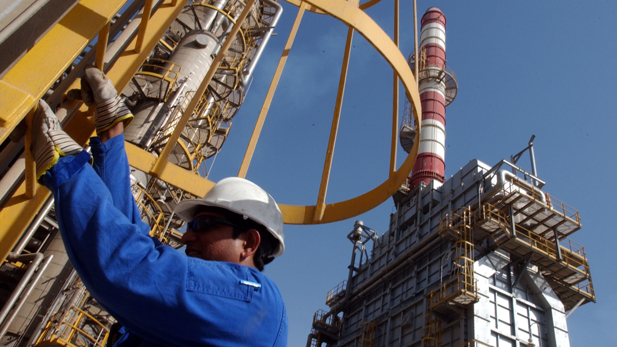 UAE, one of OPEC+'s largest producers, announced it will leave the oil producers' alliance on 1 May. /Kamran Jebreili/AP