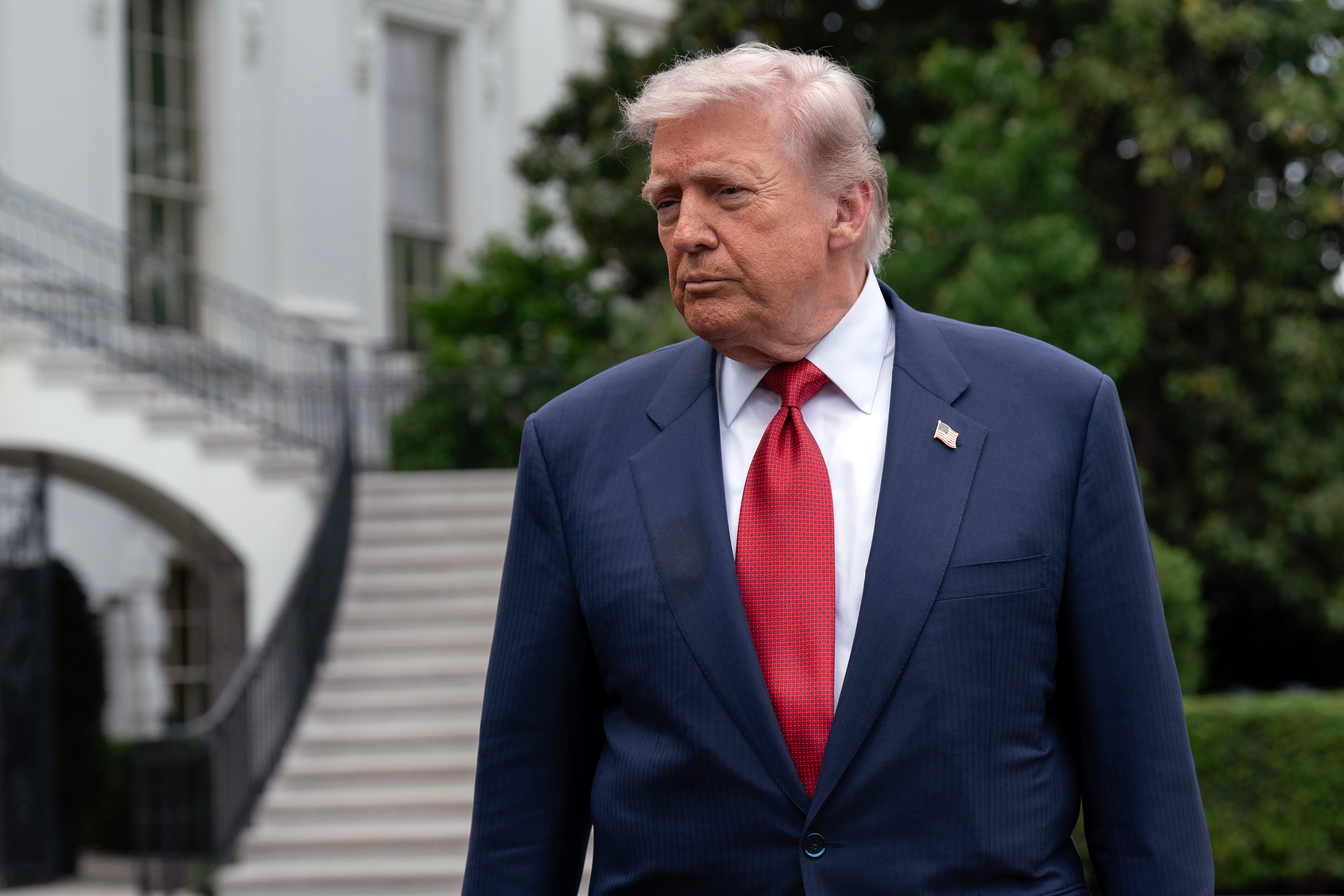 US President Donald Trump has reiterated threats to resume full-scale bombing if Iran doesn't accept an agreement to reopen the strait and roll back its nuclear program. /Jose Luis Magana/AP