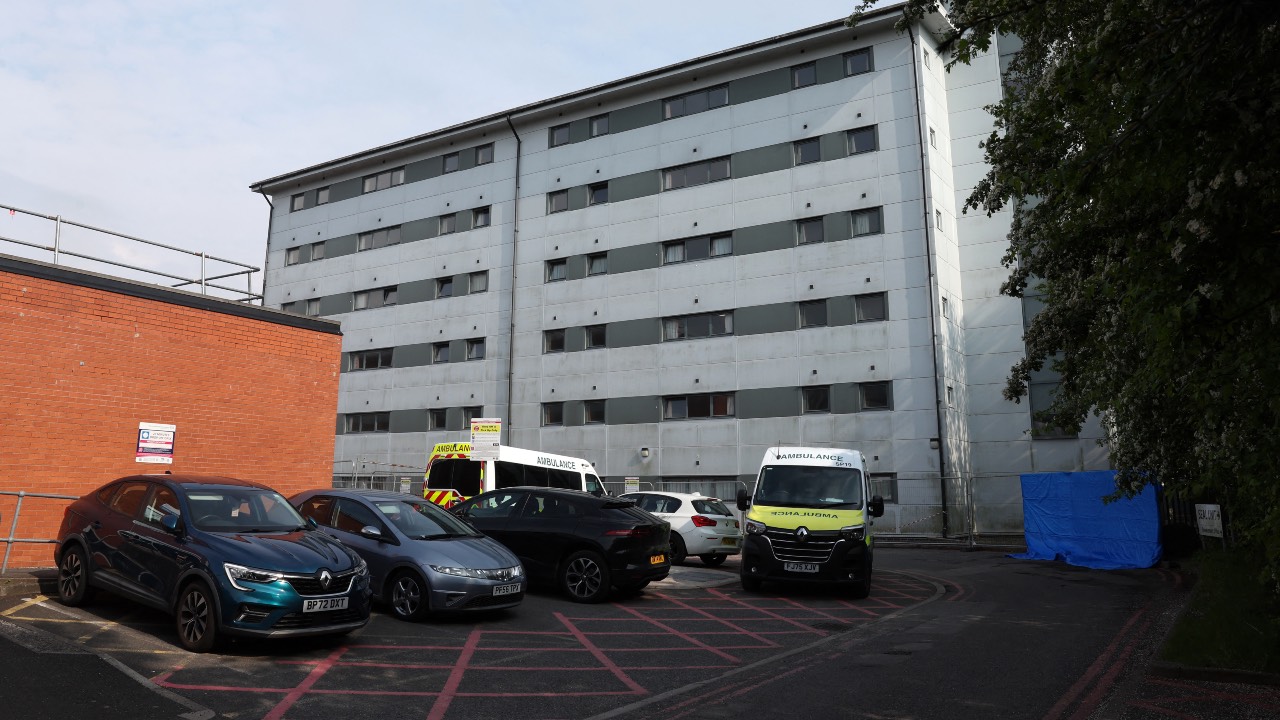 Buildings at Arrowe Park Hospital, where British nationals are set to be repatriated after contracting hantavirus aboard an Atlantic expedition cruise ship are set to be quarantined, in Wirral, north west England. /Annabel Lee-Ellis/AFP