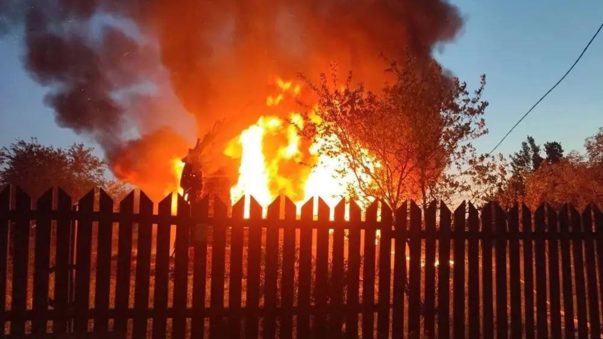 A fire broke out in a residential building in Subbotino, Naro-Fominsky District, Moscow Region. /Moscow Regional Governor Andrei Vorobyov