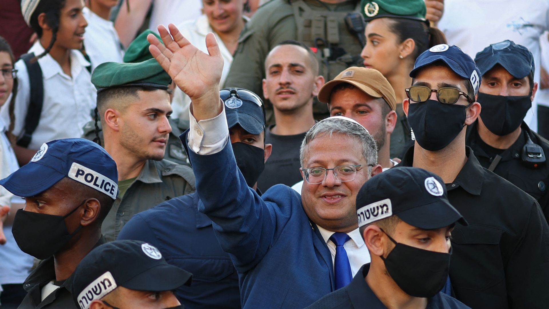 The behavior of Israel's National Security Minister Itamar Ben Gvir (C) thas been widely condemned. /Ilia Yefimovich/AFP
