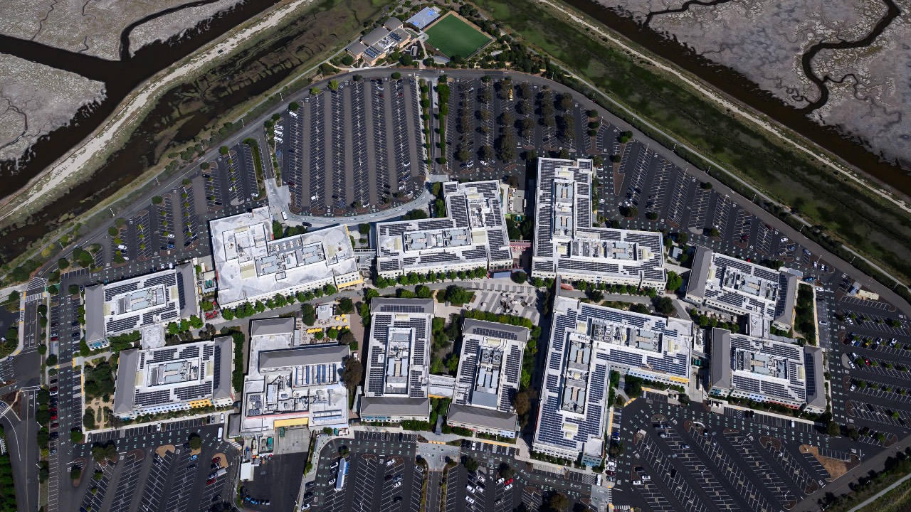 Aerial view of Meta's corporate headquarter offices in Menlo Park, California. /Josh Edelson/AFP