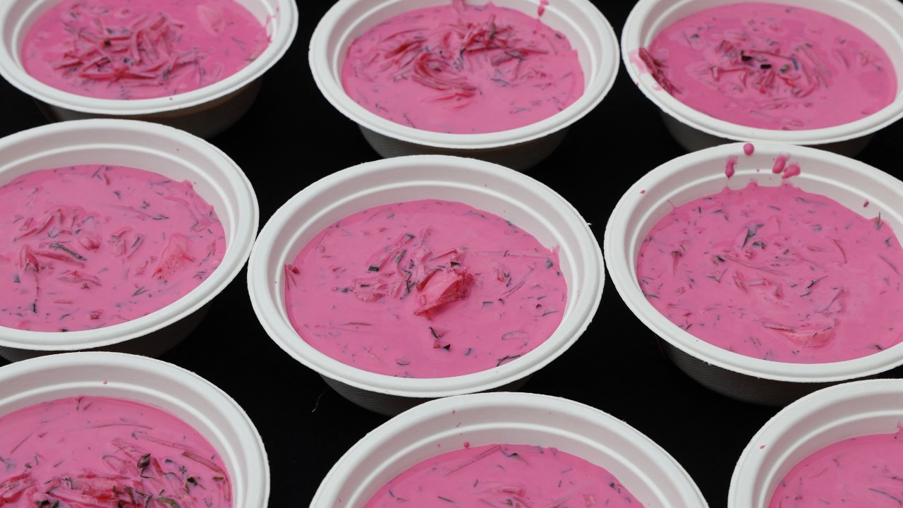 'Saltibarsciai' beetroot soup is prepared during the Pink Soup Fest 2026, an annual event celebrated in Vilnius, Lithuania. /Petras Malukas/AFP