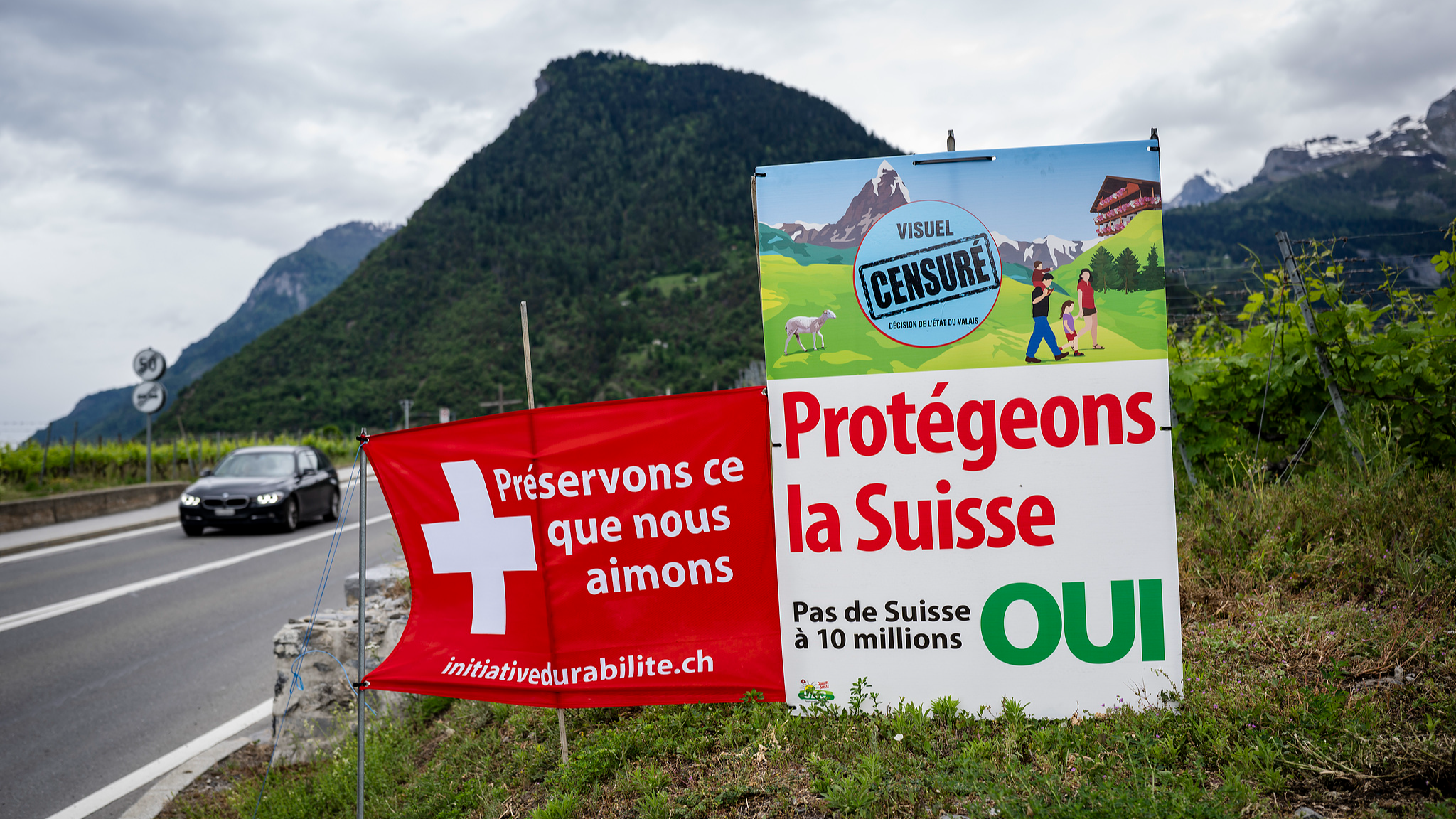 According to the final results, 54.8% of voters said no and 45.2% said yes. /Ean-Christophe Bott/EPA via CFP