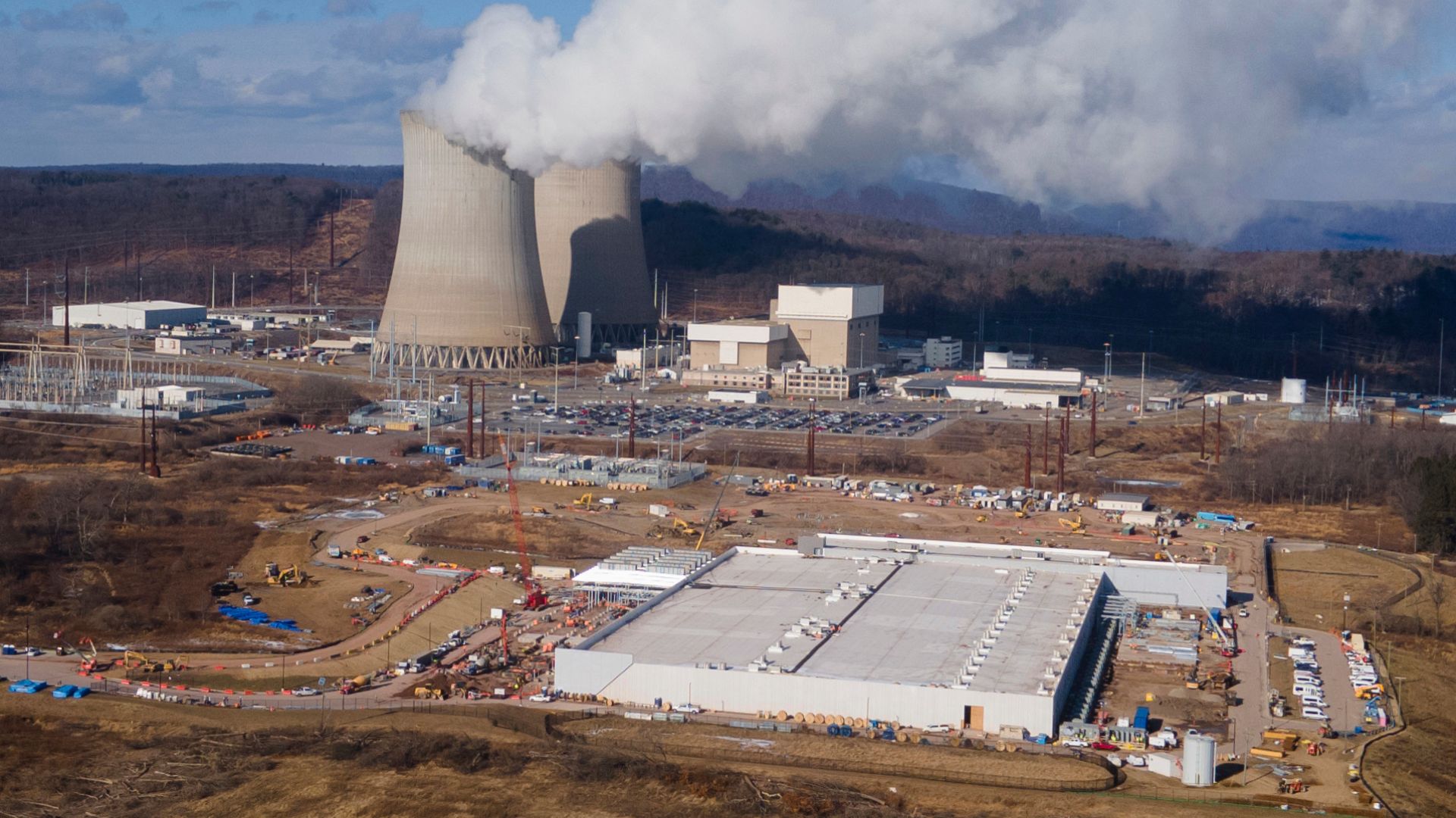 A data center owned by Amazon Web Services under construction next to the Susquehanna nuclear power plant in Pennsylvania, United States. (AP Photo/Ted Shaffrey.)
