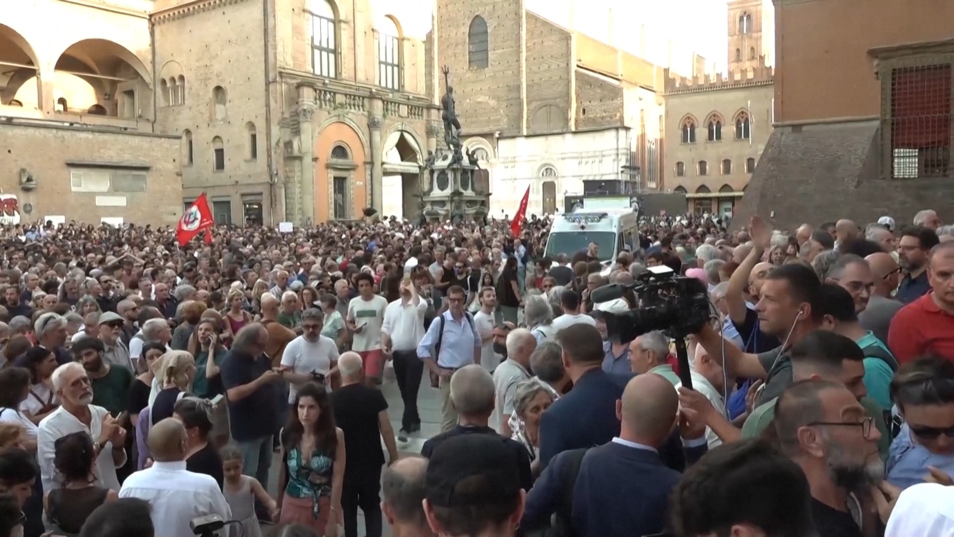 Protesters assembled in Bologna's Neptune Square. /AGTW/Reuters