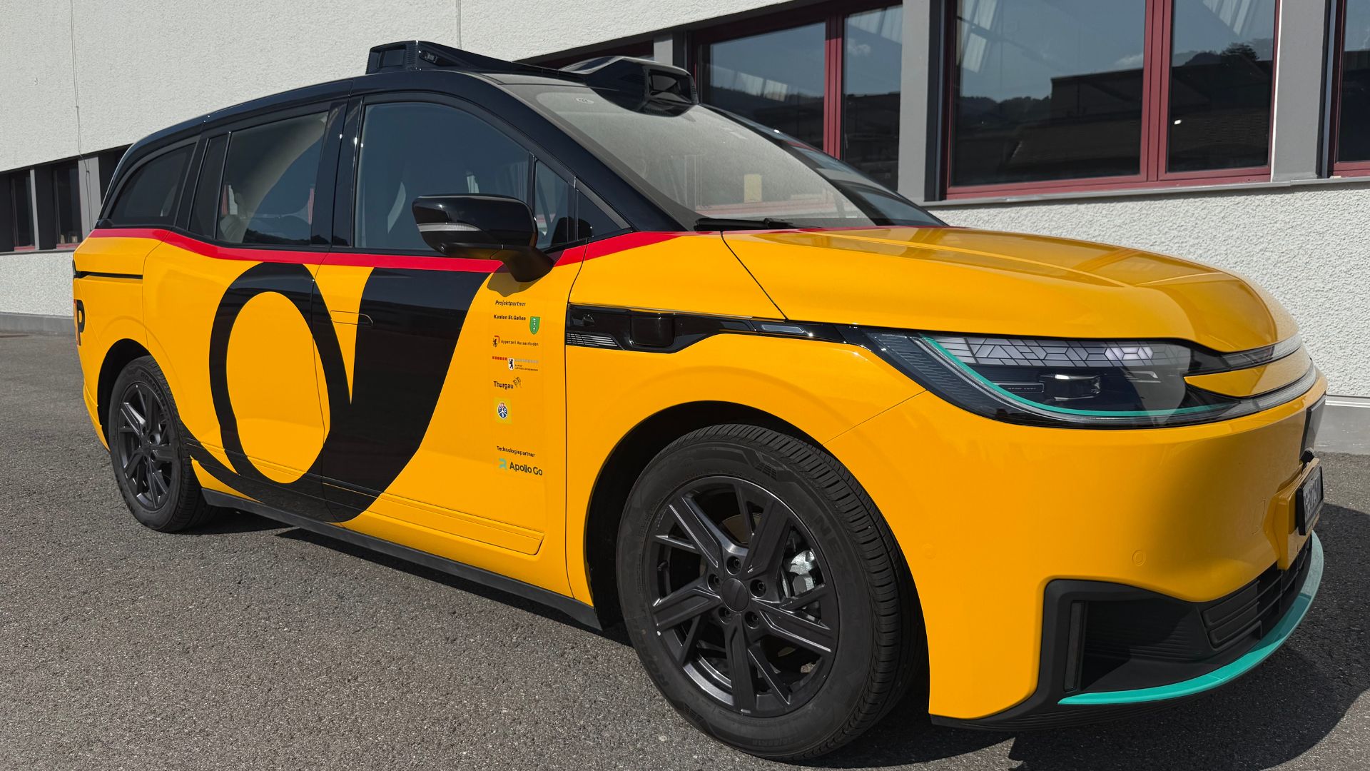 The electric vehicles, known as Apollo RT6 robotaxis, are Baidu's sixth-generation Level 4 autonomous vehicles. /Julia Hamilton