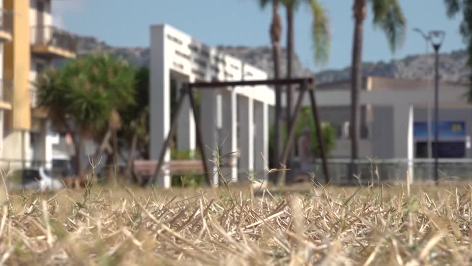 Residents say extreme heat is no longer measured by records but by its impact on daily life. /Reuters 