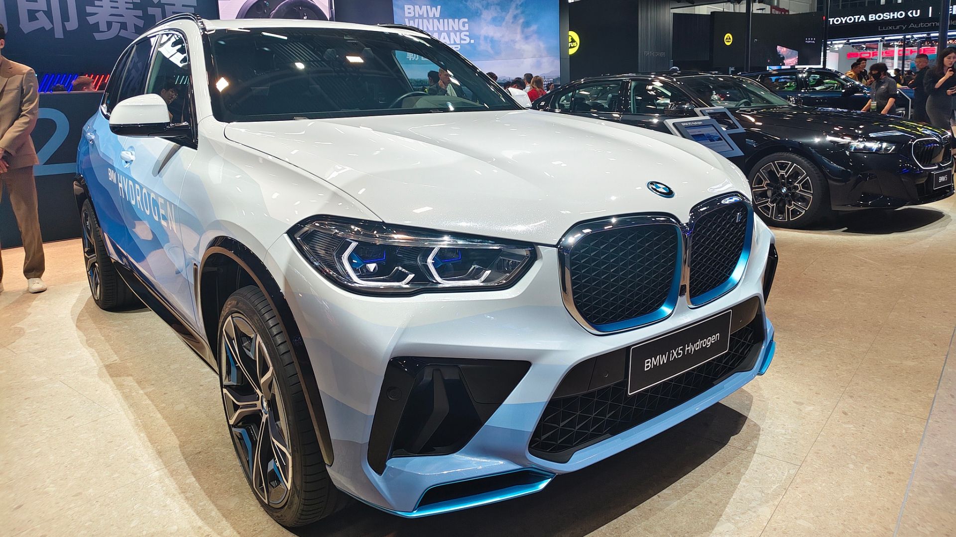Hydrogen fuel cell vehicles have often been presented as the best of both worlds. /CFP