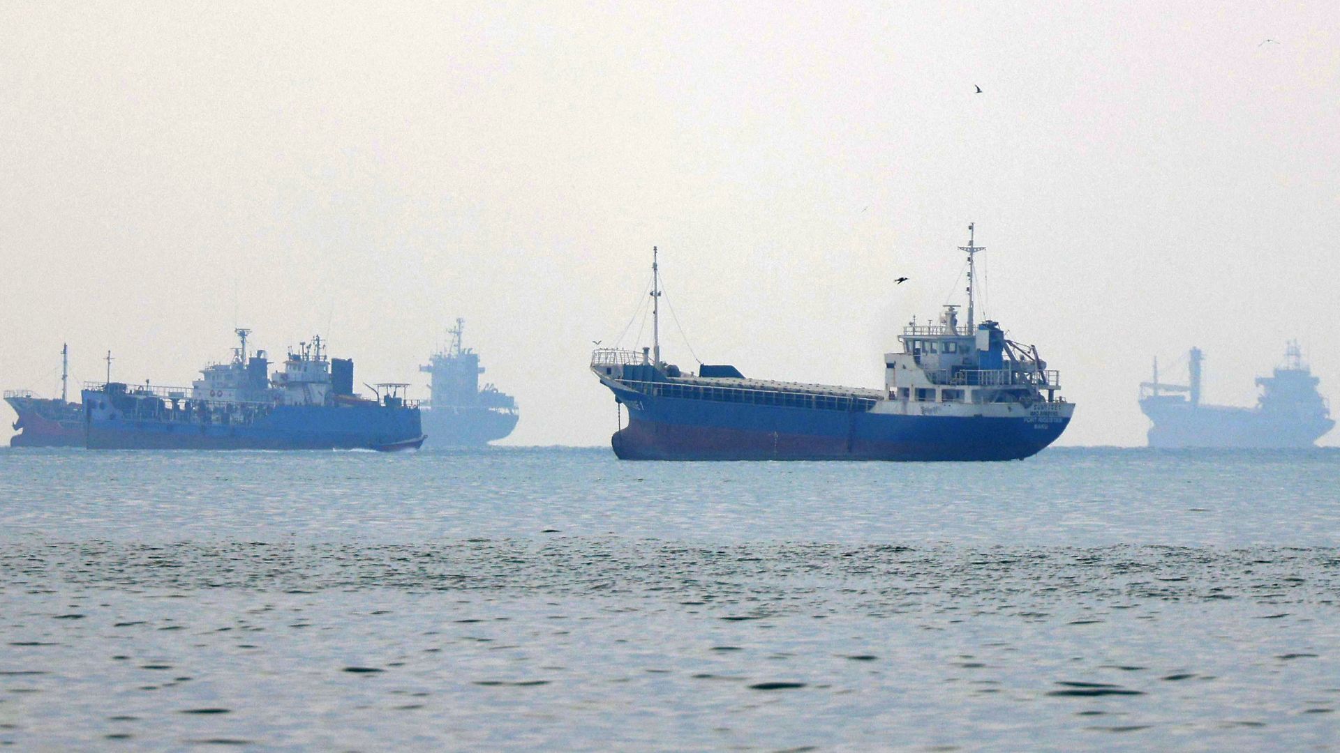 Iran has reported that it attacked 10 ships near the Strait of Hormuz. /Atta Kenare/ AFP