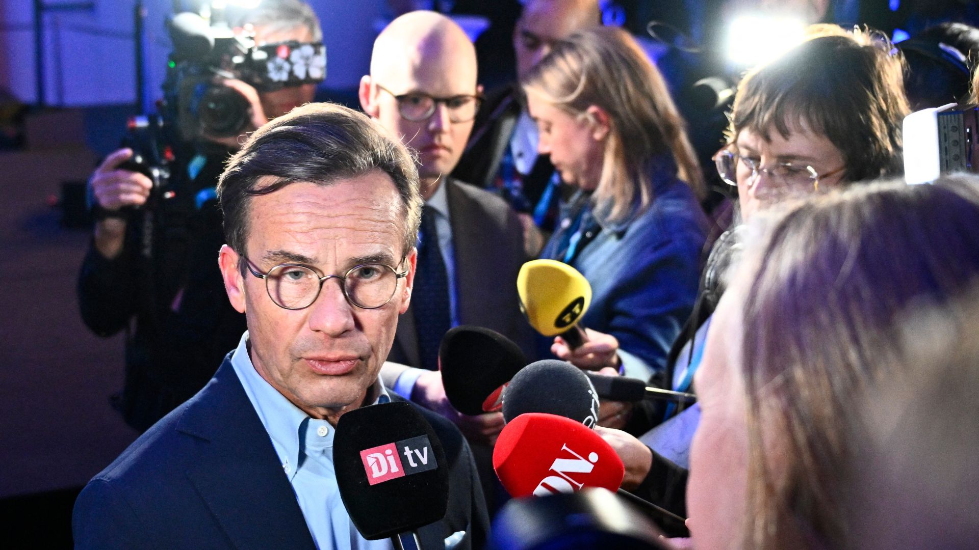 Sweden's Prime Minister Ulf Kristersson, leader of the conservative Moderates, speaks to the press during the Moderates' election night party in Stockholm in the early hours of September 14, 2026. /Christine Olsson/TT News Agency/AFP
